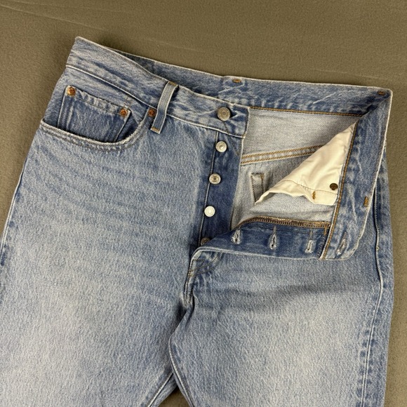 Levi's 501 Jeans Women's Size 29x26 Button Fly Light Wash Blue - Picture 2 of 12